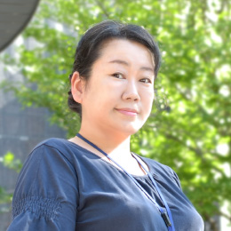 先輩正職員インタビュー / 札幌市民ギャラリー 振興課 振興係 新庄 文枝